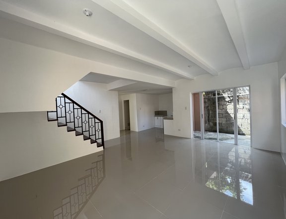 5-bedroom Single Attached House For Sale in Cabanatuan Nueva Ecija