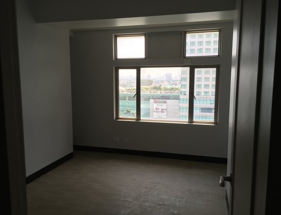36.5 sqm 1-bedroom Condo for Sale in Araneta Center Cubao QC