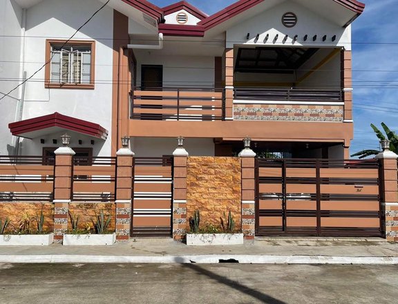 2-storey 2 bedroom single detached house for sale by owner