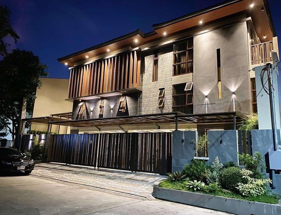 6 Bedroom Mansion For Sale
