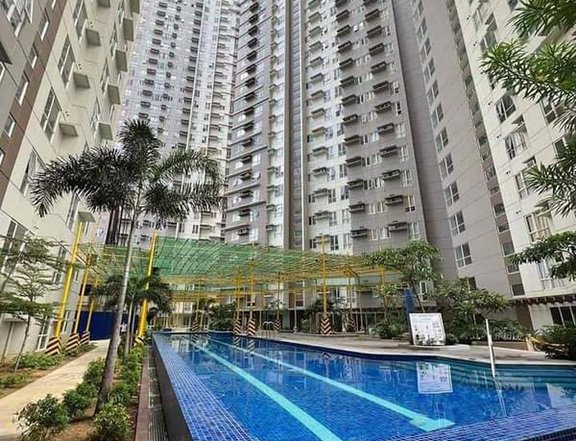 PRE-SELLING Condo near MRT-3 Boni Station 13k Monthly 60months to pay!