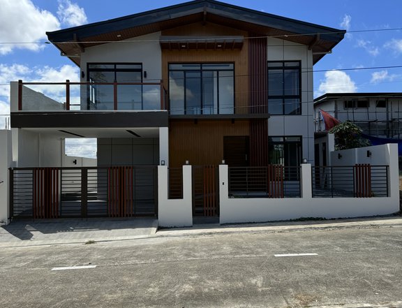 Brand New 4 Bedroom House for Sale (Nuvali Area)