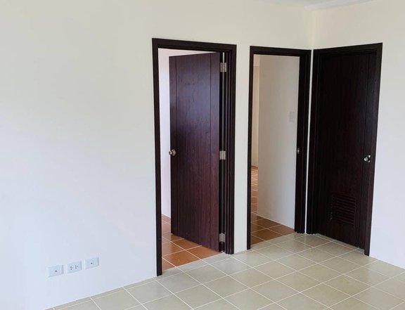 50sqm 2BR FOR SALE in Boni connected to MRT-Boni 25k Monthly