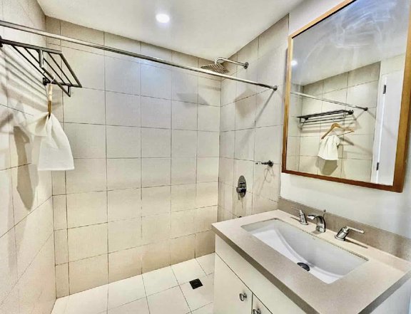 ONE ROCKWELL EAST 127.00 sqm 3-bedroom Residential Condo For Rent in Makati - EL003