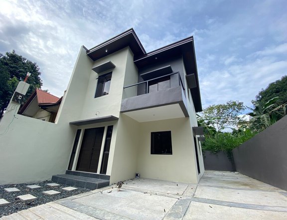 SINGLE ATTACHED HOUSE IN ANTIPOLO NEAR SM CHERRY AND EASTLAND HEIGHTS