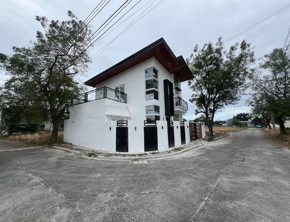 FOR SALE BRAND-NEW CORNER LOT 2 STOREY HOUSE IN ANGELES CITY NEAR KOREAN TOWN