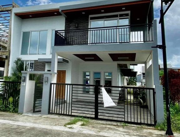 4-bedroom Single Detached House For Rent in Clark Angeles Pampanga