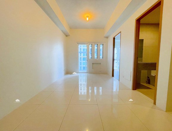 Condominium for Sale in BGC, Taguig Madison Parkwest 1 Bedroom 1BR