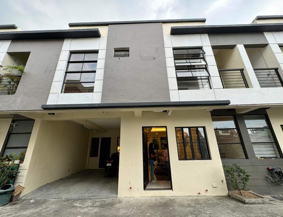 3 Bedroom Townhouse in Congressional QC For Sale