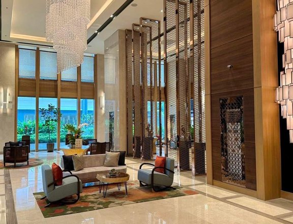 LUXURY 3 BR CONDO Rent to Own AT WESTIN RESIDENCES NEAR SHANGRILA AND SM MEGAMALL