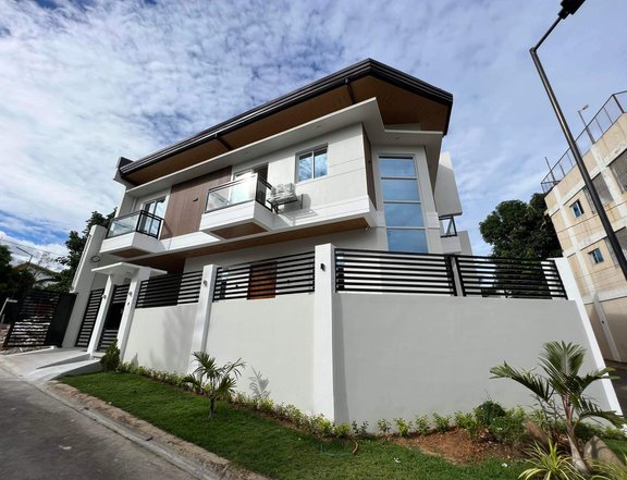 Elegant Corner House and lot for Sale in Upper Antipolo Rizal