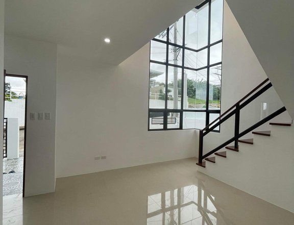 5-bedroom Single Detached House For Sale in Malolos Bulacan