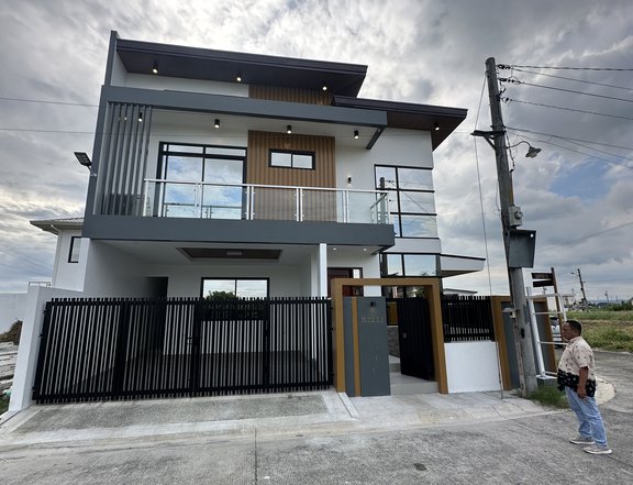 Ready For Occupancy 4-bedroom Single Detached House For Sale in Clark Mabalacat Pampanga