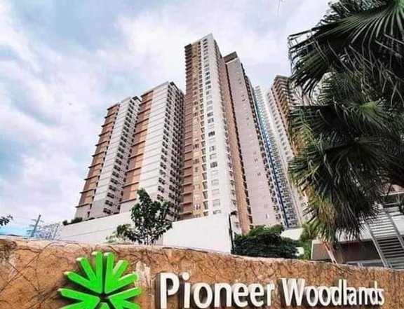 AFFORDABLE CONDO in Boni Mandaluyong 5% DISCOUNT!