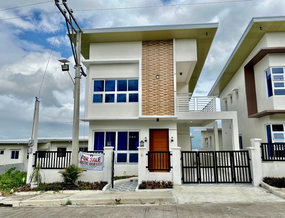 Single Detached House For Sale in Tanauan Batangas