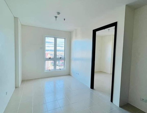 RUSH 1BR UNIT Near BGC/Market Market 25k Monthly 5% DP to move-in!