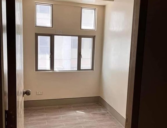 Near Greenhills - 25k Monthly 2BR Unit 5% DP!
