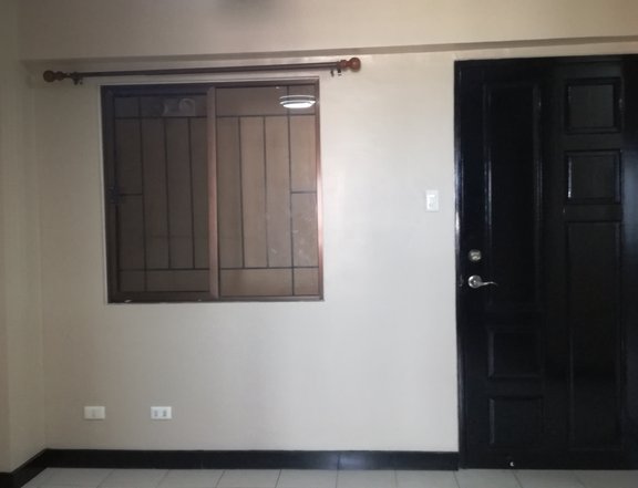 Unfurnished 2-BR Unit in Cypress Towers Taguig for Rent