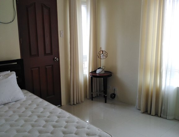 3 bedroom House & Lot For RENT in Silang-Tagaytay w/ golf course view