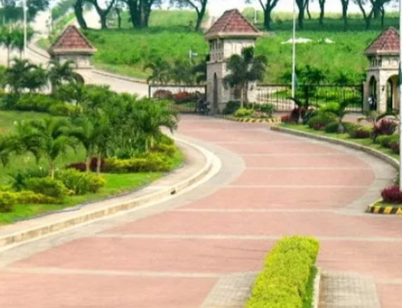 OVERLOOKING   RESIDENTIAL LOT INSIDE   COLINAS VERDES  SJDM Bulacan