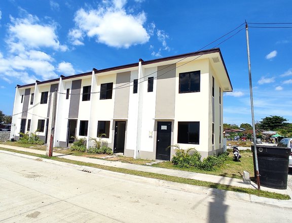 2-bedroom Townhouse For Sale in Tanza Cavite