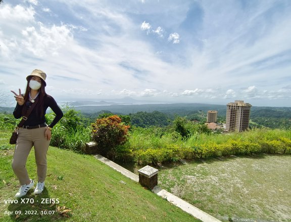 RESIDENTIAL LOT FOR SALE IN TAGAYTAY CITY!!!