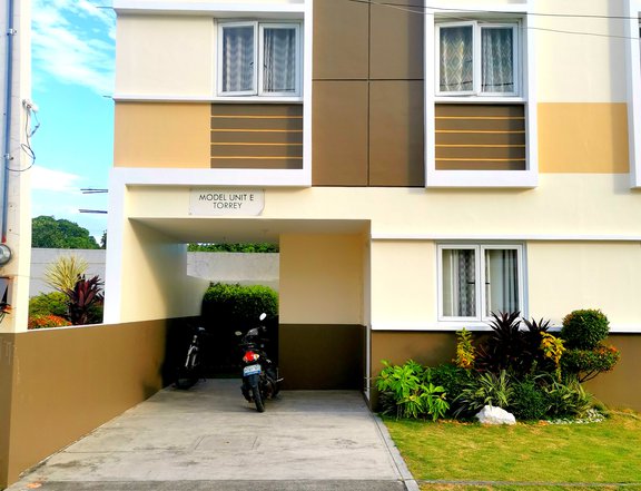 PASALO HOUSE AND LOT (PRE-SELLING)