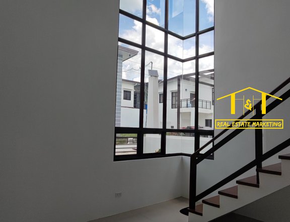 5-bedroom Single Detached House For Sale in Tanza Cavite