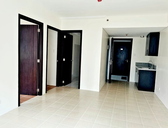 50.00 sqm 2-bedroom Condo For Sale in Pioneer Mandaluyong