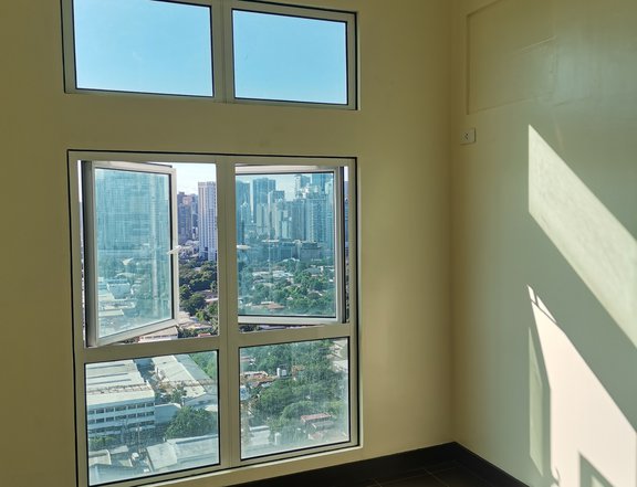 RENT TO OWN 3 BEDROOM 77sqm Condo in Makati linked to MRT-3 Magallanes