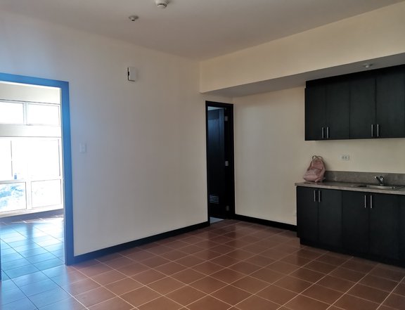 30k Monthly Condo in Makati RFO/RENT TO OWN Pet Friendly