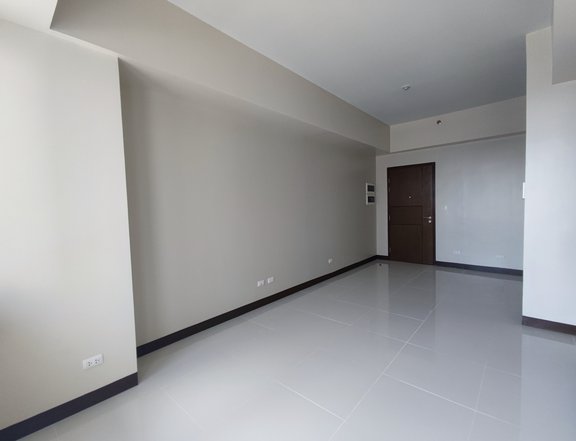 1 bedroom with balcony for sale in mckinley hill, taguig city