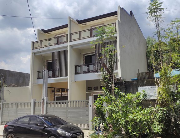 RFO 3 storey Townhouse in Commonwealth