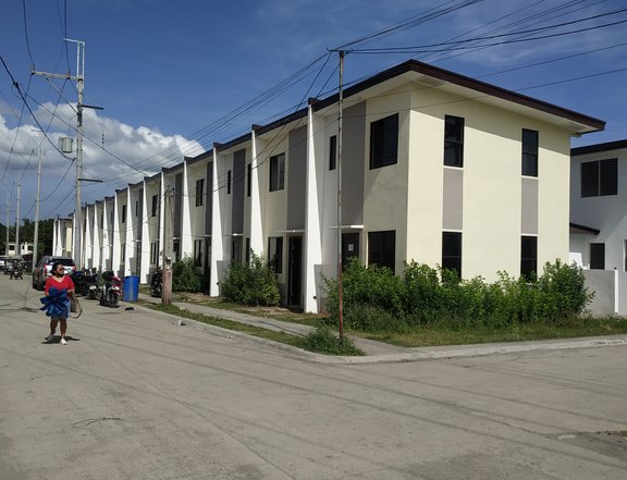 2-bedrooms Townhouse Ready for Occupancy in Tanza Cavite