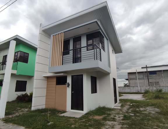 Single attached house for sale in Mabalacat City Pampanga