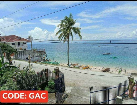 COMMERCIAL PROPERTY- HOUSE AND LOT WITH HARDWARE+ BEACH FRONT ACCROS
