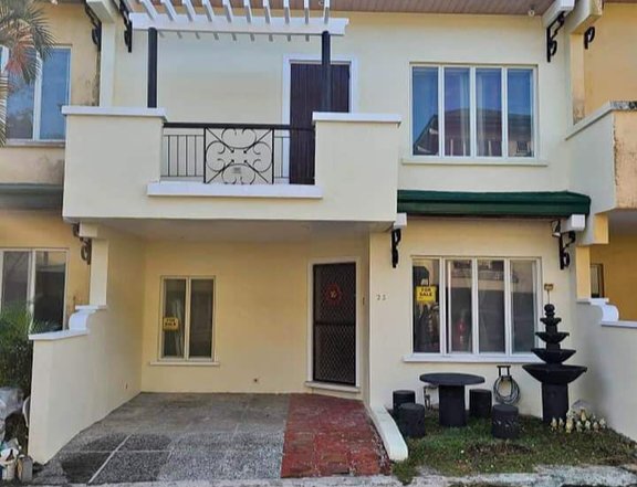 4-Bedroom Townhouse For Sale in Tagaytay Cavite