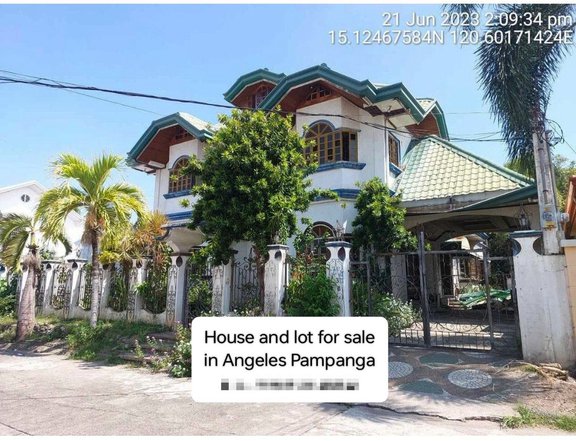 Foreclosed single attached House for sale in Angeles Pampanga