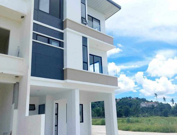 3BR House and Lot For Sale With Open Space at 3rd Floor in Cebu City