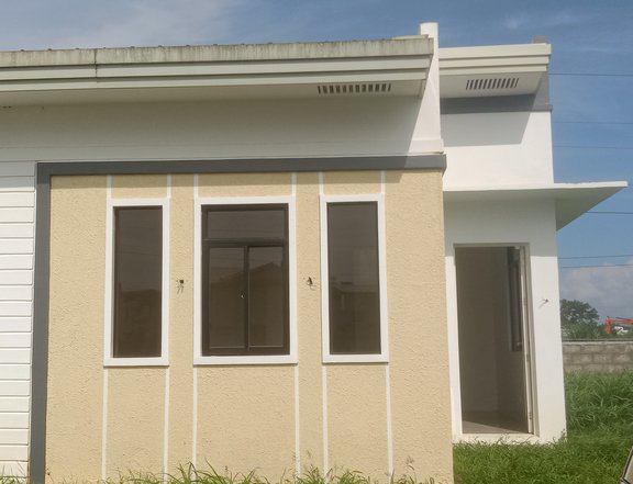 House n lot bungalo with 3 bedroom and 2 T&B with 143sqm lot arra