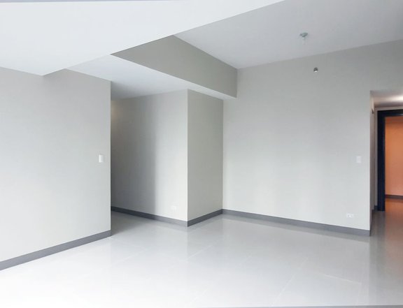 3 bedroom condo for sale in BGC ready for occupancy and rent to own