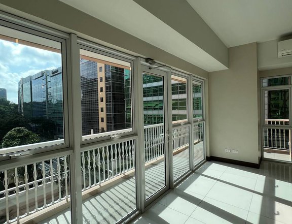 1-bedroom condo for sale rent to own mckinley hill taguig big cut