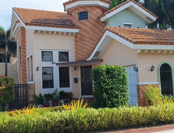 4-bedroom House in Aiola West at The Lakeshore in Mexico Pampanga