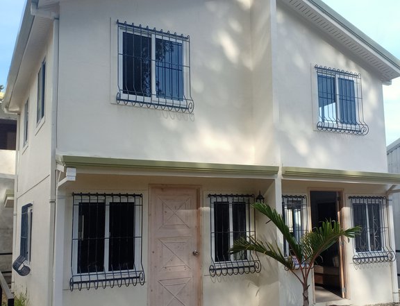 Pre-selling: Semi-Furnished, 2-Bedroom Duplex House in Cebu City