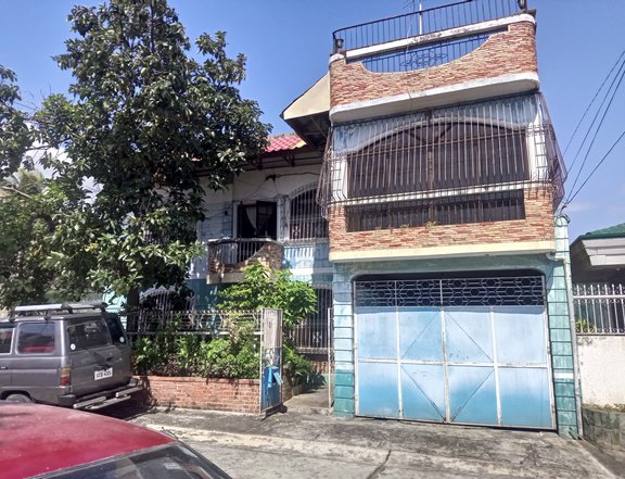 Foreclosed Two Storey Residential Building with roofdeck located at Brgy. Canlubang Calamba Laguna