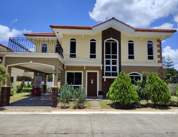 Luciana House | 4 Bedrooms, 4 T&B in Lipa City, Batangas