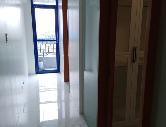 Spacious Residential Unit for Rent in QC
