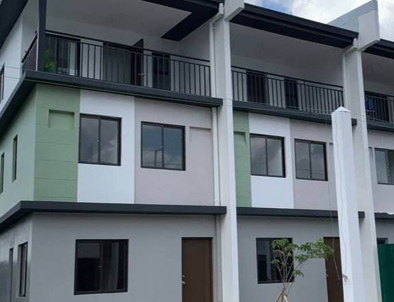 2-3Storey Townhouse For Sale in Nuvali Santa Rosa Laguna