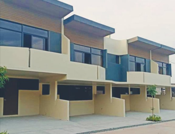 3 BR HOUSE AND LOT IN ANTIPOLO CITY NEAR WALTER MART, W/ DISCOUNT PROMO