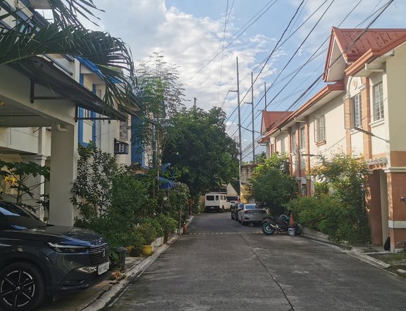 Townhouse For Sale near Junction CAINTA Rizal 3bedrooms